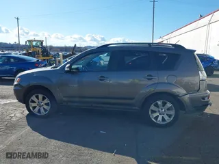 2013 Mitsubishi Outlander SE with VIN JA4JT3AW5DU020110, listed as a IAAI auction lot 41738969 with 125,246 mi miles. Bid and sale history available at carsss.com. Image 14.