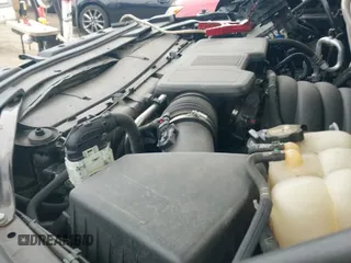 2023 Chevrolet Suburban LS z VIN 1GNSKBKD7PR110930, wystawiony jako IAAI lot #41828617 z przebiegiem 132 214 mil mil oraz . Historia ofert i sprzedaży dostępna na DreamBid. Obrazek 18.