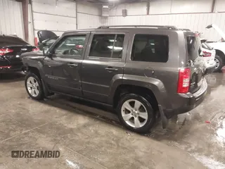 2016 Jeep Patriot Latitude with VIN 1C4NJRFB4GD522942, listed as a IAAI auction lot 40929024 with 86,954 mi miles. Bid and sale history available at carsss.com. Image 3.