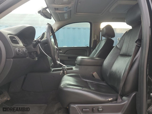 2013 Chevrolet Tahoe LT with VIN 1GNSKBE02DR162275, listed as a Copart auction lot 48310375 with 245,670 mi miles and Clean Title. Bid and sale history available at carsss.com. Image 7.