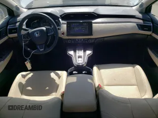 2019 Honda Clarity Plug-In Hybrid Touring with VIN JHMZC5F34KC005974, listed as a Copart auction lot 69631504 with 18,014 mi miles and Salvage Title. Bid and sale history available at carsss.com. Image 8.
