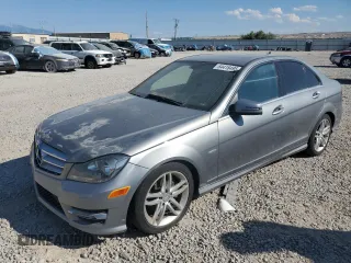 2012 Mercedes-Benz C 250 Sport z VIN WDDGF4HB0CA627117, wystawiony jako Copart lot #64418495 z przebiegiem Nie podano mil oraz Czysty tytuł • Clean title. Historia ofert i sprzedaży dostępna na DreamBid. Obrazek 1.