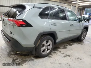 2022 Toyota RAV4 XLE with VIN 2T3P1RFV9NW294908, listed as a Copart auction lot 43768635 with 17,440 mi miles and Salvage Title. Bid and sale history available at carsss.com. Image 3.