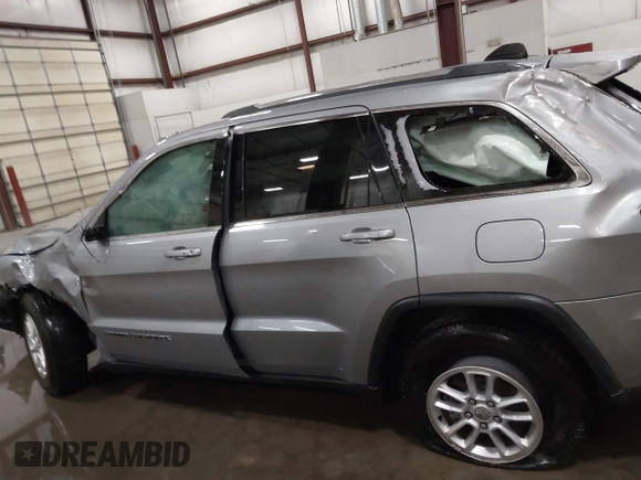2020 Jeep Grand Cherokee Altitude z VIN 1C4RJFAG1LC185097, wystawiony jako IAAI lot #42096690 z przebiegiem Nie podano mil oraz . Historia ofert i sprzedaży dostępna na DreamBid. Obrazek 13.