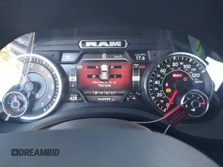 2022 Ram 1500 Big Horn z VIN 1C6RREBT6NN274404, wystawiony jako IAAI lot #42086856 z przebiegiem 66 000 mil mil oraz . Historia ofert i sprzedaży dostępna na DreamBid. Obrazek 7.