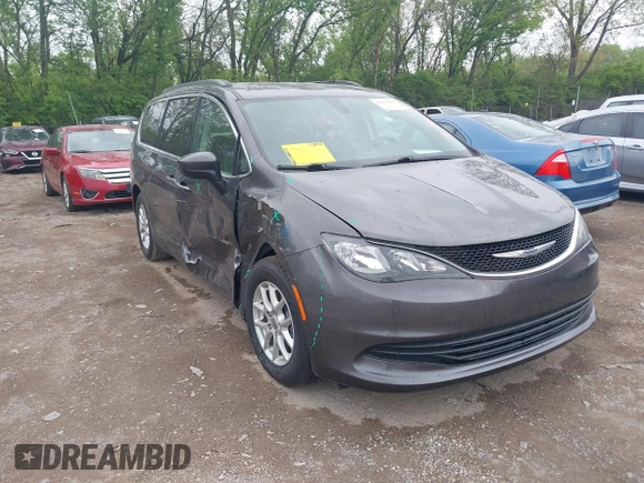 2020 Chrysler Voyager LXi z VIN 2C4RC1DG9LR265439, wystawiony jako IAAI lot #42122596 z przebiegiem 117 662 mil mil oraz . Historia ofert i sprzedaży dostępna na DreamBid. Obrazek 1.