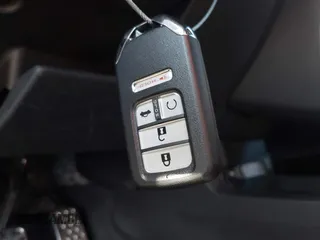 2020 Honda Civic Si with VIN 2HGFC1E57LH704323, listed as a IAAI auction lot 41742768 with 34,246 mi miles and . Bid and sale history available at DreamBid. Image 11.