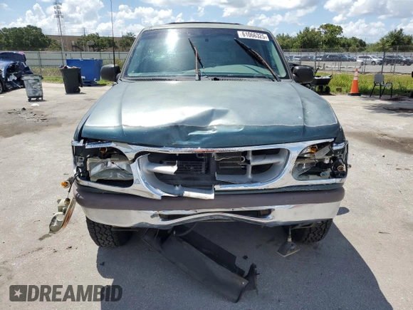 1997 Ford Explorer XLT с VIN 1FMDU32PXVUD09813, выставлен на аукционе Copart как лот 61066325 с пробегом 222 538 миль миль и Списание • Salvage title. История ставок и продаж доступна на DreamBid. Изображение 5.