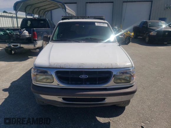 1997 Ford Explorer XL with VIN 1FMDU34X3VUA63362, listed as a Copart auction lot 58449245 with 252,903 mi miles and Clean title. Bid and sale history available at DreamBid. Image 5.