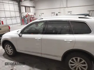 2016 Volkswagen Touareg Sport z VIN WVGEF9BP2GD010630, wystawiony jako IAAI lot #41837326 z przebiegiem 178 640 mil mil oraz . Historia ofert i sprzedaży dostępna na DreamBid. Obrazek 14.