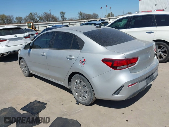 2022 Kia Rio S with VIN 3KPA24AD7NE437841, listed as a IAAI auction lot 41757262 with 34,909 mi miles. Bid and sale history available at carsss.com. Image 3.