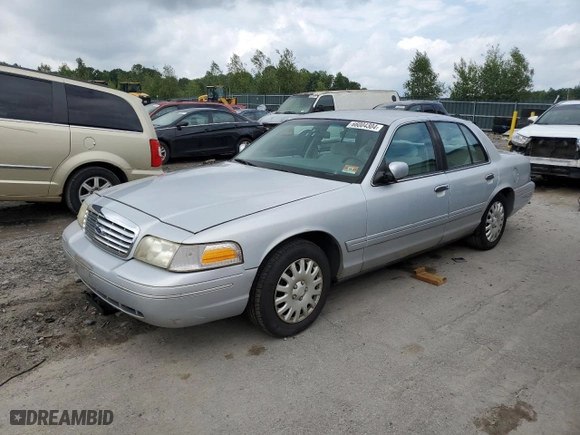 2000 Ford Crown Victoria with VIN 2FAFP73W6YX117101, listed as a Copart auction lot 66004304 with 124,011 mi miles and Clean Title. Bid and sale history available at carsss.com. Image 1.