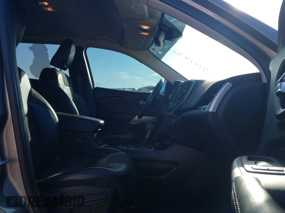 2018 Jeep Cherokee Latitude Plus with VIN 1C4PJMLB7JD576453, listed as a IAAI auction lot 41875382 with 81,298 mi miles. Bid and sale history available at carsss.com. Image 5.