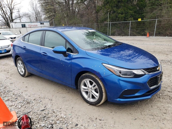 2018 Chevrolet Cruze LT with VIN 1G1BE5SM0J7160579, listed as a Copart auction lot 52565595 with 40,675 mi miles and Salvage Title. Bid and sale history available at carsss.com. Image 4.