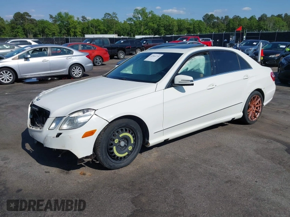2010 Mercedes-Benz E 350 Luxury with VIN WDDHF5GB7AA092392, listed as a IAAI auction lot 42064710 with 174,292 mi miles and . Bid and sale history available at carsss.com. Image 21.