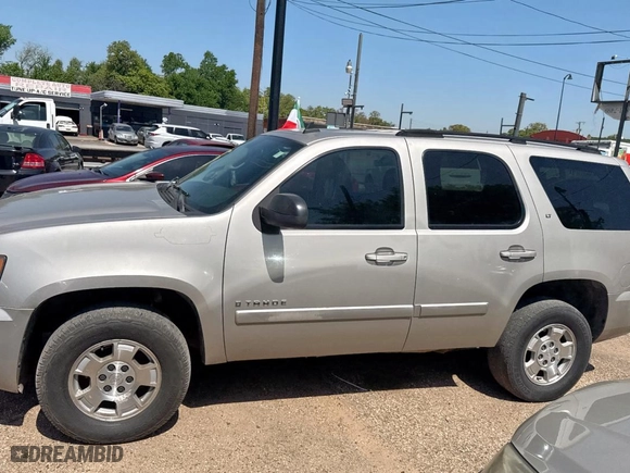 2007 Chevrolet Tahoe LT with VIN 1GNFK13067R309779, listed as a Copart auction lot 52923455 with 164,209 mi miles and Clean Title. Bid and sale history available at carsss.com. Image 2.