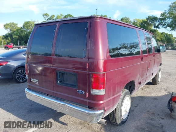 2007 Ford Econoline Passenger XL with VIN 1FBNE31L07DA55685, listed as a IAAI auction lot 40151569 with 122,578 mi miles. Bid and sale history available at carsss.com. Image 4.