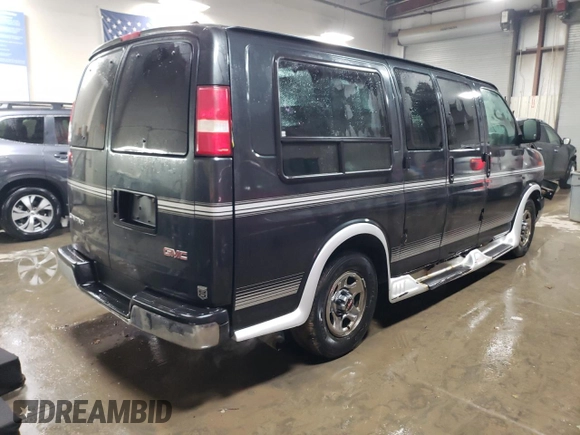 2004 GMC Savana Cargo Van YF7 Upfitter with VIN 1GDFG15T041147283, listed as a Copart auction lot 82193844 with 264,051 mi miles and Salvage Title. Bid and sale history available at carsss.com. Image 3.