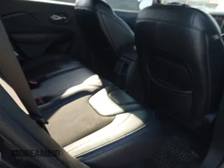 2019 Jeep Cherokee Trailhawk with VIN 1C4PJMBX3KD483895, listed as a IAAI auction lot 42696774 with 122,932 mi miles and . Bid and sale history available at DreamBid. Image 8.