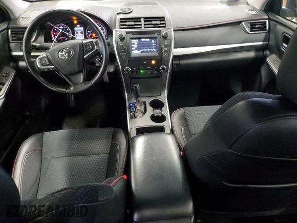 2015 Toyota Camry XLE z VIN 4T1BF1FK4FU109418, wystawiony jako Copart lot #59730705 z przebiegiem 120 748 mil mil oraz Szkoda całkowita • Salvage title. Historia ofert i sprzedaży dostępna na DreamBid. Obrazek 8.