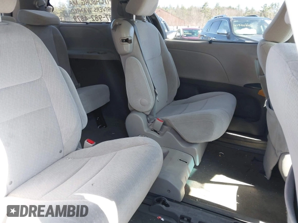 2016 Toyota Sienna LE AAS with VIN 5TDKK3DC6GS711315, listed as a IAAI auction lot 41958420 with 175,413 mi miles. Bid and sale history available at carsss.com. Image 8.