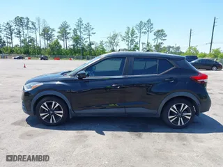 2018 Nissan Kicks SV with VIN 3N1CP5CU6JL533630, listed as a IAAI auction lot 42042097 with 165,299 mi miles. Bid and sale history available at carsss.com. Image 14.