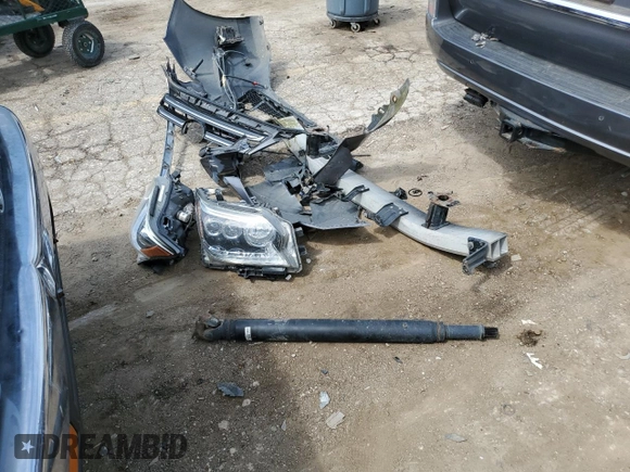 2016 Lexus GX 460 z VIN JTJBM7FX1G5134343, wystawiony jako Copart lot #59730045 z przebiegiem 198 463 mil mil oraz Szkoda całkowita • Salvage title. Historia ofert i sprzedaży dostępna na DreamBid. Obrazek 12.