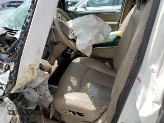 2006 Mazda MPV ES z VIN JM3LW28J060567295, wystawiony jako Copart lot #56372455 z przebiegiem Nie podano mil oraz Szkoda całkowita • Salvage title. Historia ofert i sprzedaży dostępna na DreamBid. Obrazek 7.