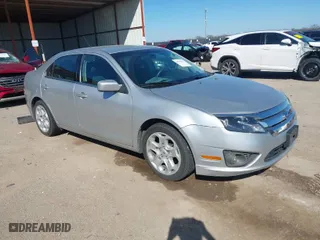 2011 Ford Fusion SE with VIN 3FAHP0HA7BR276132, listed as a IAAI auction lot 41761577 with 102,182 mi miles. Bid and sale history available at carsss.com. Image 1.