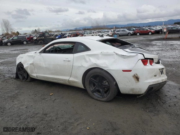 2011 Chevrolet Camaro 1LT with VIN 2G1FB1ED0B9197159, listed as a Copart auction lot 86854184 with 44,605 mi miles and Salvage Title. Bid and sale history available at carsss.com. Image 2.