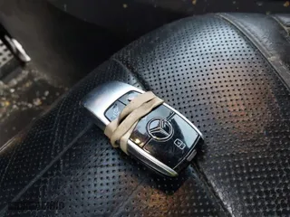 2019 Mercedes-Benz S-Class S 560 with VIN WDDUG8DB6KA426396, listed as a IAAI auction lot 41469493 with 160,160 mi miles. Bid and sale history available at carsss.com. Image 11.