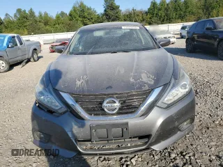 2017 Nissan Altima SV with VIN 1N4AL3AP0HC190939, listed as a Copart auction lot 75935684 with 137,376 mi miles and Salvage Title. Bid and sale history available at carsss.com. Image 5.