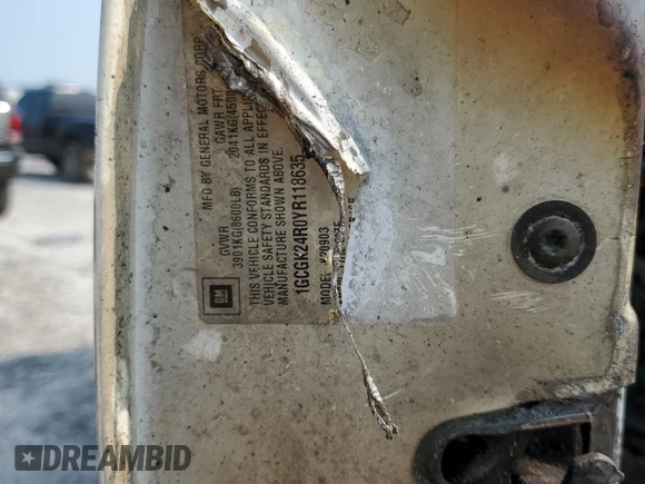 2000 Chevrolet Silverado 2500 z VIN 1GCGK24R0YR118635, wystawiony jako Copart lot #59222665 z przebiegiem Nie podano mil oraz Szkoda całkowita • Salvage title. Historia ofert i sprzedaży dostępna na DreamBid. Obrazek 13.
