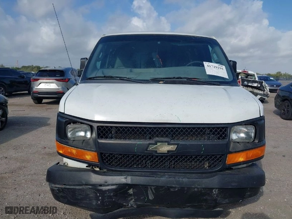 2016 Chevrolet Express Cargo Van with VIN 1GCWGAFF4G1167344, listed as a IAAI auction lot 41729291 with 136,982 mi miles. Bid and sale history available at carsss.com. Image 17.