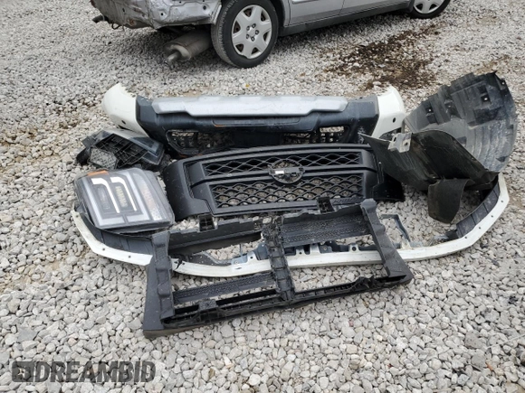 2023 Nissan Titan SV z VIN 1N6AA1ED7PN116504, wystawiony jako Copart lot #77986734 z przebiegiem 31 392 mil mil oraz Szkoda całkowita • Salvage title. Historia ofert i sprzedaży dostępna na DreamBid. Obrazek 12.