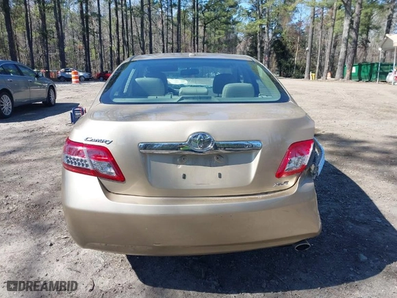 2011 Toyota Camry LE with VIN 4T1BF3EK3BU640195, listed as a IAAI auction lot 41891119 with 208,221 mi miles. Bid and sale history available at carsss.com. Image 16.