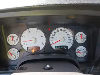 2005 Dodge 2500 SLT z VIN 3D7KS28CX5G853026, wystawiony jako IAAI lot #42408623 z przebiegiem 241 223 mil mil oraz . Historia ofert i sprzedaży dostępna na DreamBid. Obrazek 7.