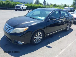 2011 Toyota Avalon with VIN 4T1BK3DB2BU404537, listed as a IAAI auction lot 41989468 with 180,403 mi miles and . Bid and sale history available at carsss.com. Image 18.