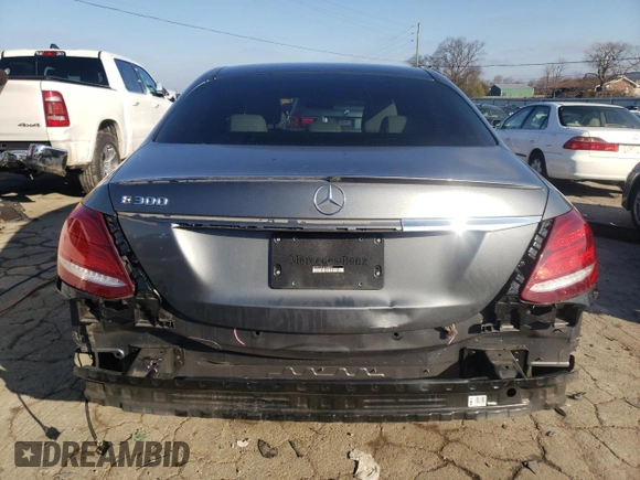 2018 Mercedes-Benz E-Class E 300 with VIN WDDZF4JB1JA358433, listed as a Copart auction lot 71467222 with 60,742 mi miles. Bid and sale history available at carsss.com. Image 6.