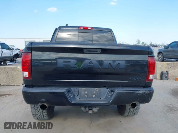 2018 Ram 1500 Sport z VIN 1C6RR7MT8JS168041, wystawiony jako IAAI lot #41887661 z przebiegiem 105 448 mil mil oraz . Historia ofert i sprzedaży dostępna na DreamBid. Obrazek 16.
