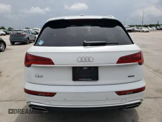2022 Audi Q5 S line Premium Plus with VIN WA1EAAFYXN2044762, listed as a Copart auction lot 51710605 with 28,544 mi miles and Salvage Title. Bid and sale history available at carsss.com. Image 6.