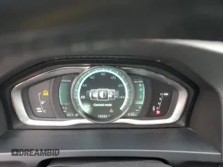 2015 Volvo V60 T5 z VIN YV4612HK7F1000537, wystawiony jako Copart lot #84033744 z przebiegiem 76 563 mil mil oraz Szkoda całkowita • Salvage title. Historia ofert i sprzedaży dostępna na DreamBid. Obrazek 9.