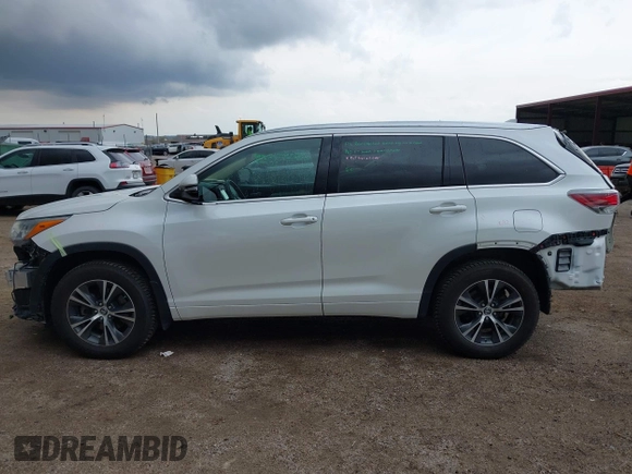 2016 Toyota Highlander XLE z VIN 5TDJKRFH3GS260044, wystawiony jako IAAI lot #42085828 z przebiegiem 74 187 mil mil oraz . Historia ofert i sprzedaży dostępna na DreamBid. Obrazek 15.