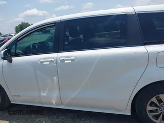 2021 Toyota Sienna LE with VIN 5TDKRKEC6MS029020, listed as a IAAI auction lot 42381285 with 103,260 mi miles and . Bid and sale history available at DreamBid. Image 15.
