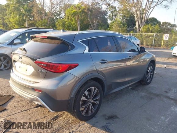 2017 Infiniti QX30 Luxury with VIN SJKCH5CR3HA020551, listed as a IAAI auction lot 41501816 with 78,511 mi miles. Bid and sale history available at carsss.com. Image 4.