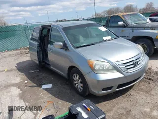 2008 Honda Odyssey EX with VIN 5FNRL384X8B031115, listed as a IAAI auction lot 41930193 with 243,665 mi miles. Bid and sale history available at carsss.com. Image 1.