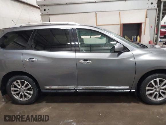 2015 Nissan Pathfinder SV with VIN 5N1AR2MM0FC662246, listed as a IAAI auction lot 41592969 with 156,382 mi miles and . Bid and sale history available at DreamBid. Image 13.