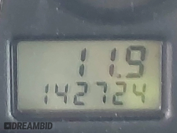 2003 Ford Focus SE Fleet z VIN 1FAFP36323W191551, wystawiony jako IAAI lot #42498013 z przebiegiem 142 724 mil mil oraz . Historia ofert i sprzedaży dostępna na DreamBid. Obrazek 12.