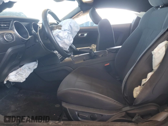 2021 Ford Mustang GT z VIN 1FA6P8CF9M5103856, wystawiony jako Copart lot #49406715 z przebiegiem 27 499 mil mil oraz Szkody całkowita. Historia ofert i sprzedaży dostępna na DreamBid. Obrazek 7.
