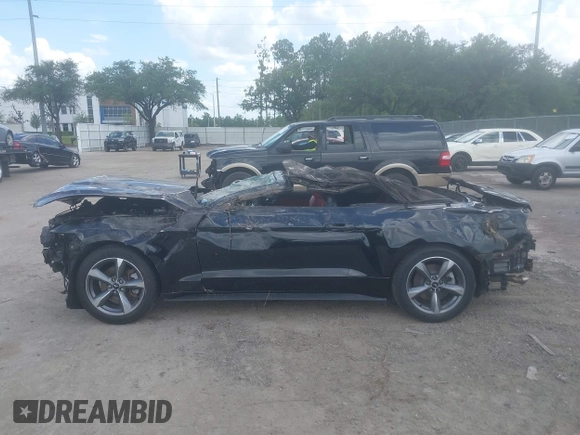2017 Ford Mustang EcoBoost Premium z VIN 1FATP8UH5H5308096, wystawiony jako IAAI lot #42617286 z przebiegiem Nie podano mil oraz . Historia ofert i sprzedaży dostępna na DreamBid. Obrazek 13.